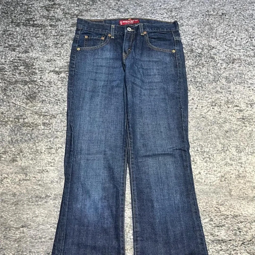 Levis 515 Nouveau Bootcut Jeans Womens 6 (31x32) Blue‎ Low Rise Western Y2K